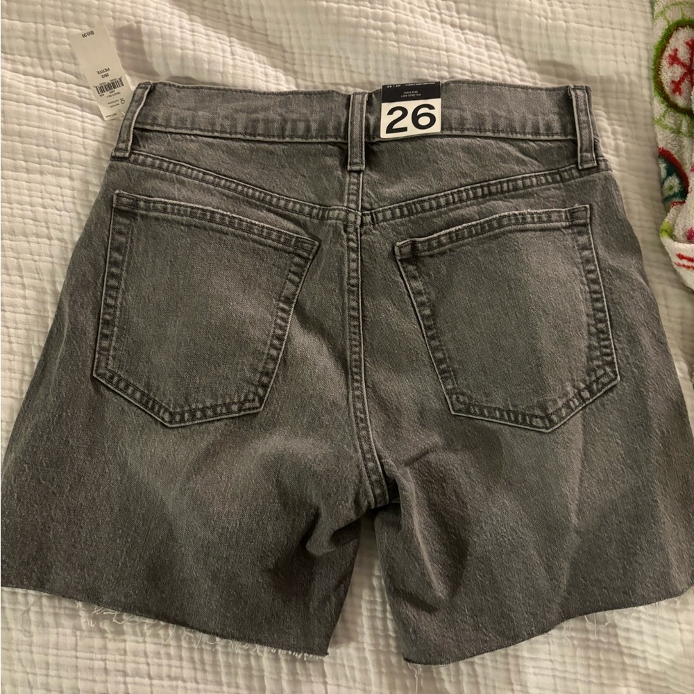 gap light black/dark gray washed denim nwt.